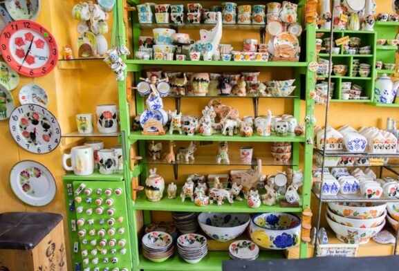 Blog-1-sello-carmelitano-ceramica-de-el-carmen-de-viboral taller-de-ceramica-Una tradición que vive entre pinceles